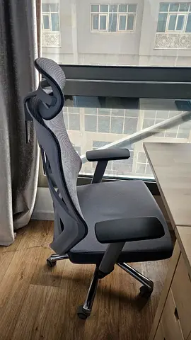 OFFICE CHAIR IN EXCELLENT CONDITION (Like New), Less used