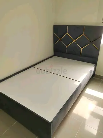 Modern Queen Size Bed with Elegant Design