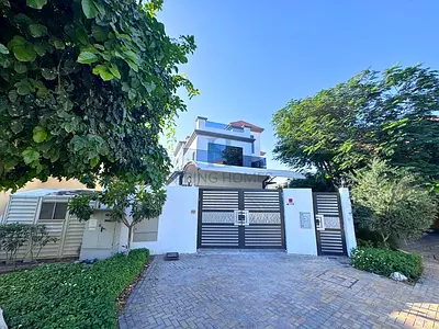 Hacienda Villa | Modern 5BR Villa | Well Maintained