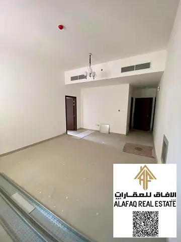 غرفة وصالة تصميم عصري للبيع بموقع حيوي - قرية الأميرة