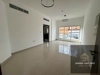 شقة غرفة وصالة اول ساكن ايجار سنوي بالجرف3 (عجمان) - غرفة نوم ماستر - 2 حمام - مكيف مركزي - بلكون - تسهيلات بالدفع - تشطيبات راقية ومميزة - موقع حيوي.