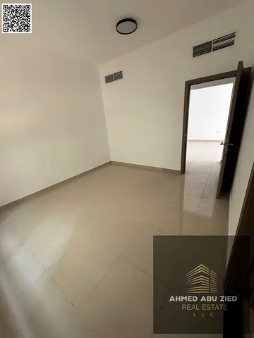 غرفة ماستر وصالة للإيجار في الجرف 3 عجمان أول ساكن 2 حمام تشطيب سوبر ديلوكس بسعر 34000 قريب من دبي والشارقة