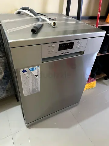 Hisense Modern Dishwasher for Sale due to moving out