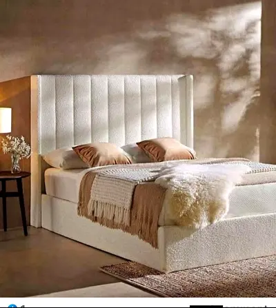 Stylish Bed with Elegant Headboard 180/200 king size bed with Toper springs mattress