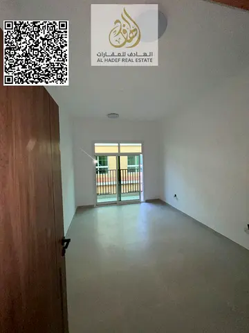 "أول ساكن" بالمويهات 3  النوع: غرفة وصالة واسعة. الحمامات: 2 حمام بتصميم عصري.  بلكونة بتهوية طبيعية   خامات عالية الجودة وإضاءة حديثة.