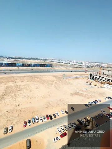 Open view / Close to all services / Easy access to Dubai and Sharjah