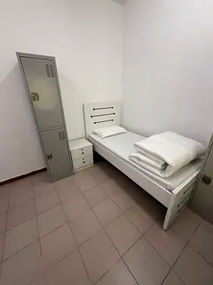 Fully furnished executive bachelor bed space