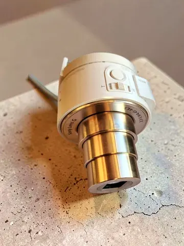 Sony Cyber-shot DSC-QX10