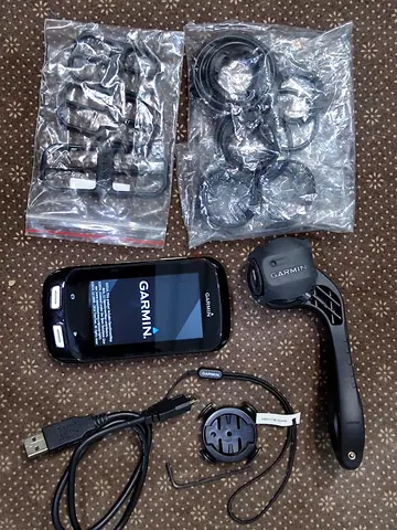 Garmin Edge 1000 Color Touchscreen GPS Bundle