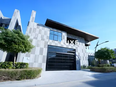 Elegant Residence l Modern Unit l Luxury Address