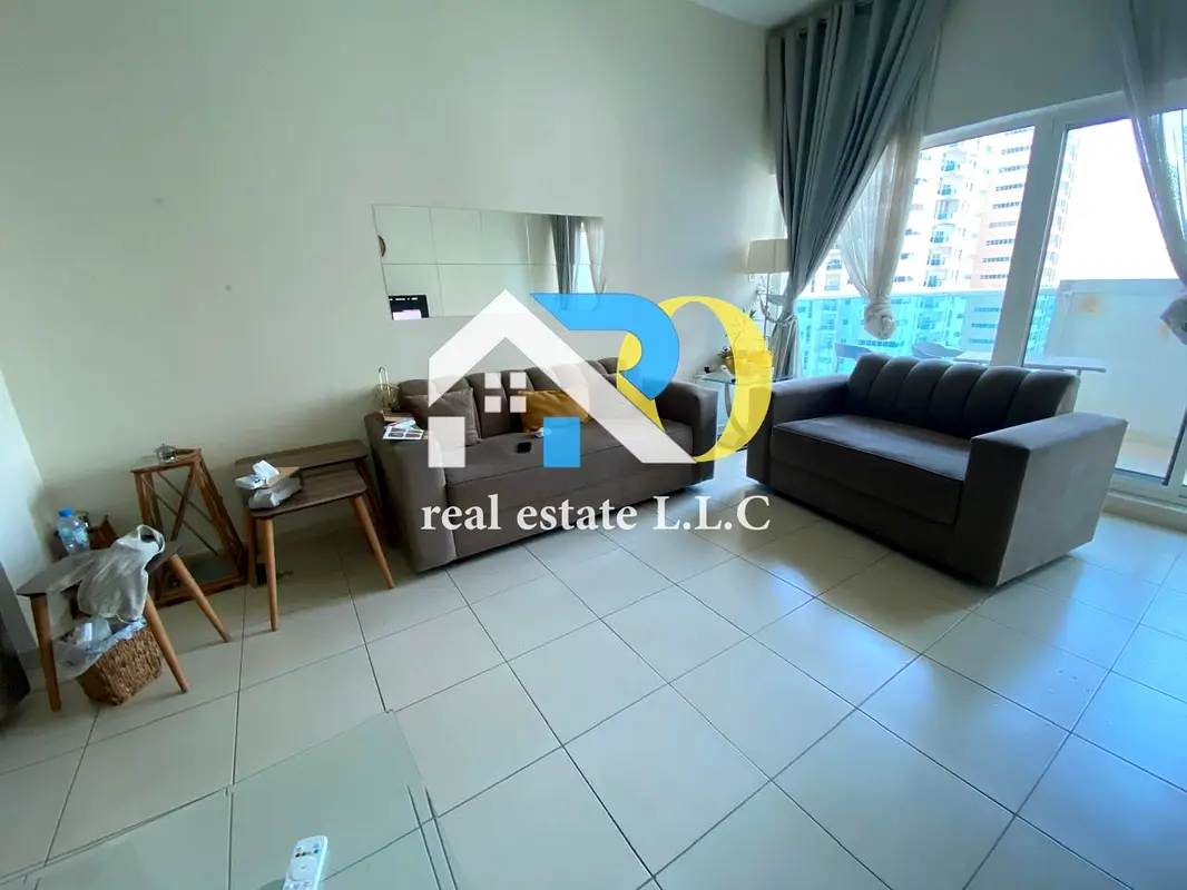 للبيع شقة غرفتين وصالة في أبراج عجمان ون تاور T12 – طابق مرتفع – سعر مميز