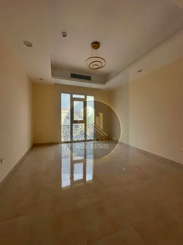 للإيجار فيلا في الحوشي