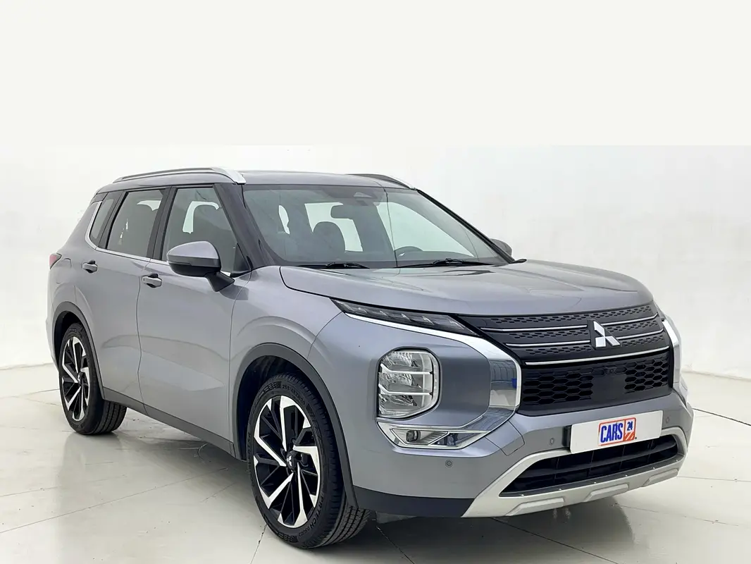 Mitsubishi Outlander 2024 — photo 1 of 13