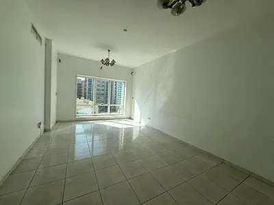 شقة غرفتين وصالة للإيجار – المجاز 1، الشارقة تكيف مجاني