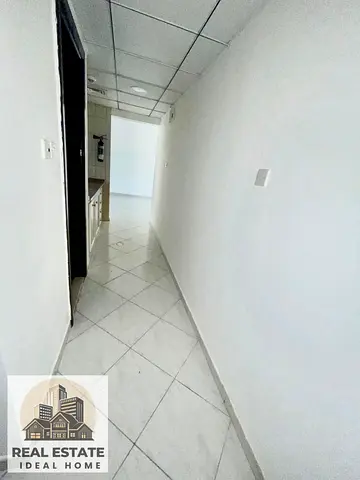 ** HOT OFFER ** SPACIOUS STUDIO APPARTMENT ** FAMILY BUILDING **