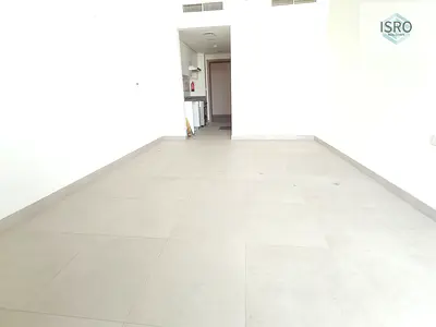 Ready to move-studio -huge size
