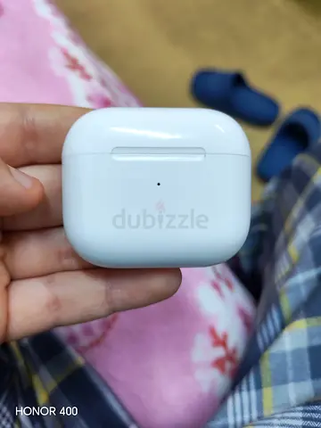 Apple AirPods - Truly Wireless Earbuds    (Master copy but it has the best noise cancelling)