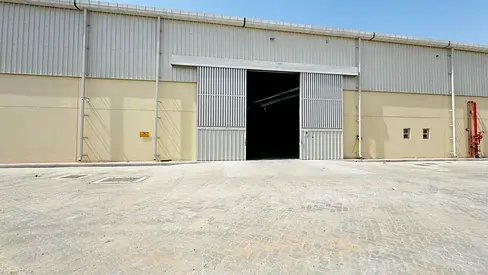 MONTHLY PAYMETS, HIGH POWER 593KW BRAND NEW 34,119 SQFT Warehouse for Rent in, Umm Al Quwain