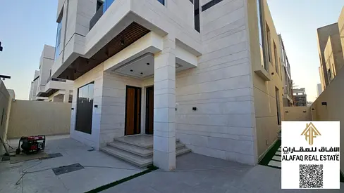 فيلا فاخرة للبيع في الحليو 1 بمسبح خاص وتشطيب عصري شامل رسوم التسجيل وجاهزة للسكن بمساحات واسعة
