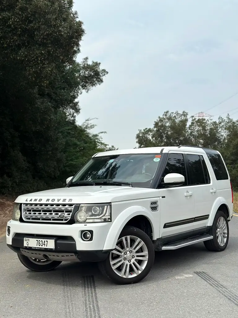 Land Rover LR4 2015 — photo 1 of 19
