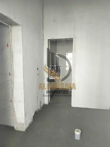 مستودع كبير للبيع بحق انتفاع 99 سنة