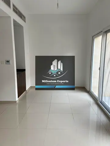 3BR Villa | Victoria | Multiple Balconies & Garden Access