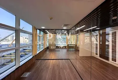 LUXRIOUS OFFICE| GLASS PARTITION| PALM JUMEIRAH VIEW