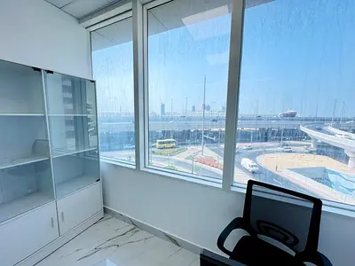 Brand new office |direct from Owner |near to Public Transport