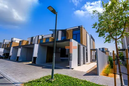 Single Row 4BR+Maid Type 1 | Opposite Park, Pool & Play Area