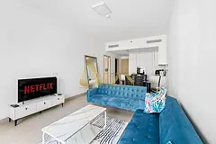 Furnished 1BR Apartment | Luma 22 West | Pool &amp; Courtyard Views