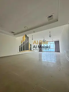 Huge 2600 sq.ft apartment with beautiful sea view and no admin fees