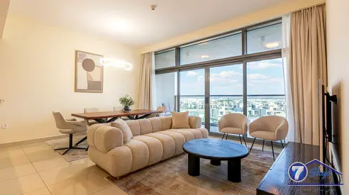 Vacant 2 BR | Modern Furnished I Prime Location