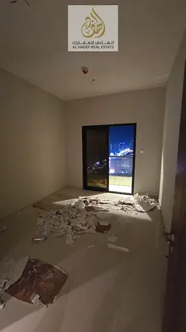 شقة 3 غرف وصالة مع غرفة خادمة في الراشدية 1 على شارع الشيخ خليفة | باركنج وإطلالة مفتوحة