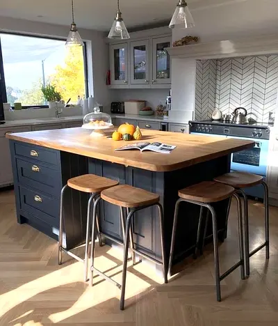 Stylish Kitchen Island with Bar Stools