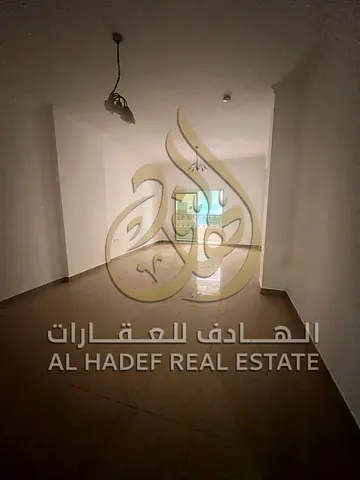 🏡 للإيجار في الشارقة – منطقة الرولة متاح شقة مميزة غرفتين وصالة بموقع حيوي قريب من جميع الخدمات.📍 موقع مميز قريب من الأسواق والمواصلات وجميع الخدمات