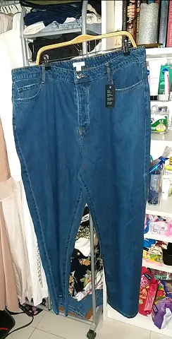 BRAND NEW WITH TAG! Forever 21 plus jeans size 20