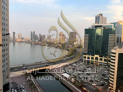 للإيجار في المجاز 3 غرفتين وصالة "كلاهما ماستر" إطلالة مباشرة على القصباء وبحرية