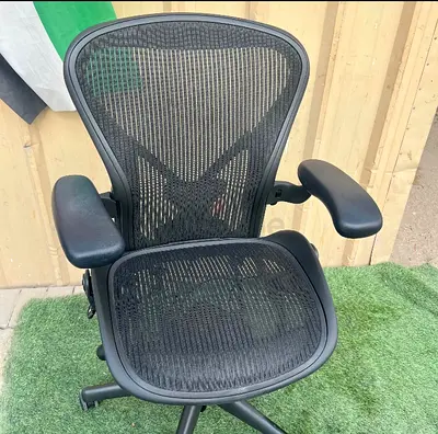 For selling Herman Miller Aeron chair size B and C available