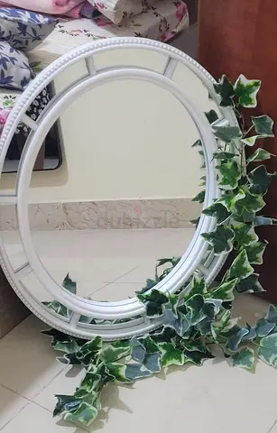 Round White Mirror