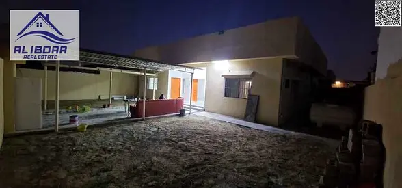 🏡 Arabic House for Rent in Al Mowaihat – Ajman 📍 Location: Al Mowaihat – Ajman 🔹 Property Details: 3 Bedrooms Majlis Kitchen Maid’s Room Storage Ro