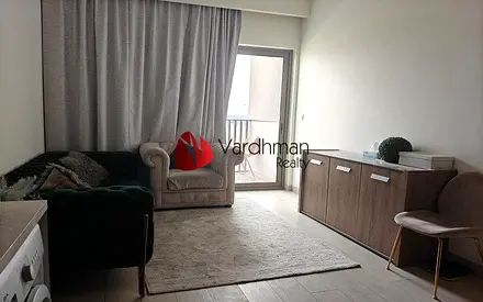 FULLY FURNISHED | VACANT | 5 MIN DRIVE TO METRO