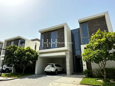 Spacious 4BR Villa in Barsha 1