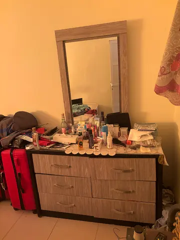 Stylish Dresser with Mirror