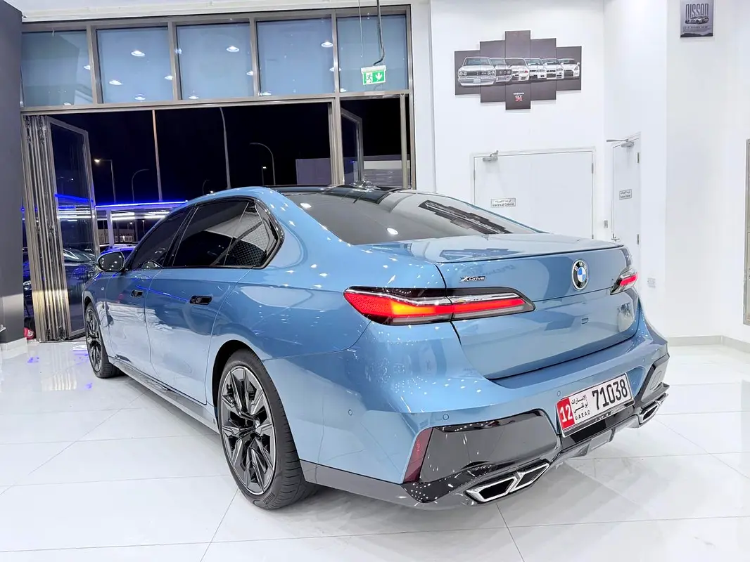 BMW 7-Series 2024