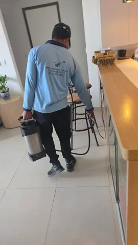 Cockroach pest control