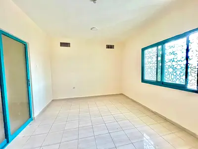 Lavish 2bhk good building near muwailah bus stop rent 38k