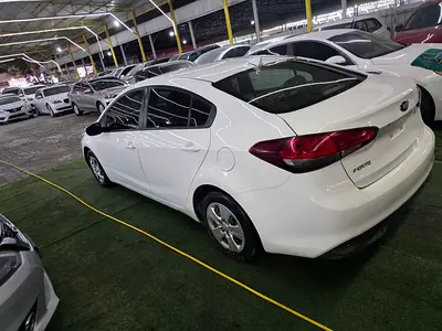 صورة 7 لـ 2017 KIA FORTE