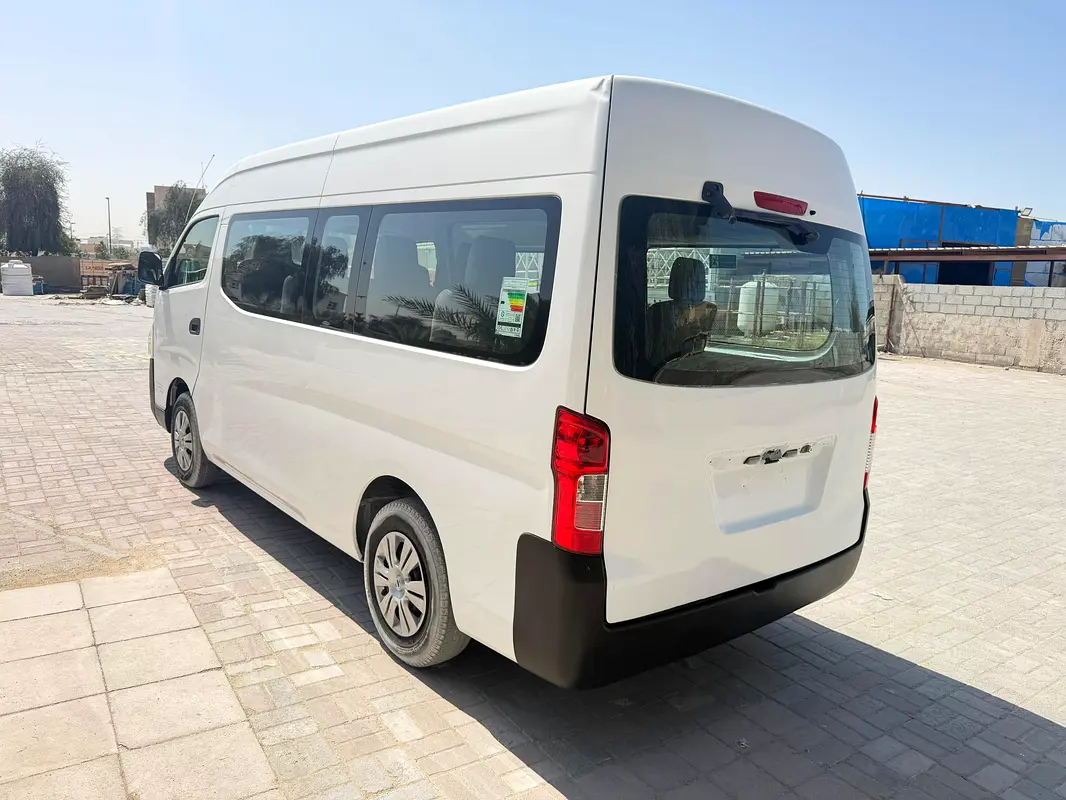 Nissan Urvan 2020 — photo 1 of 19