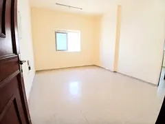 Lavish 1bhk good building near muwailah sharing rent 30k