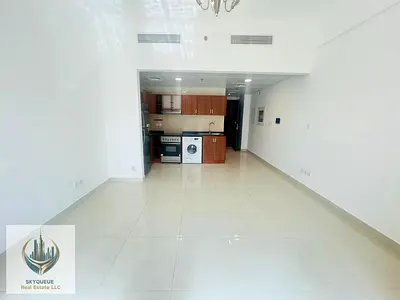 Studio with kitchen appliances | Balcony | City View